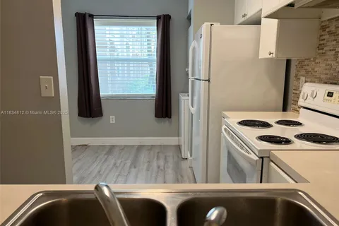 2317 SE 24th Ave # 2317, Homestead FL 33035