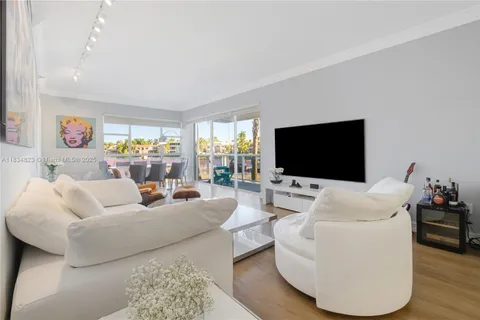20505 E Country Club Dr # 143, Aventura FL 33180