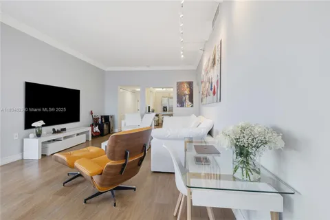 20505 E Country Club Dr # 143, Aventura FL 33180