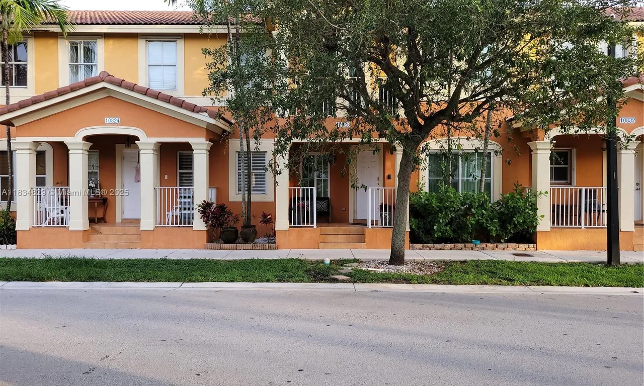 10828 SW 243rd St, Homestead FL 33032