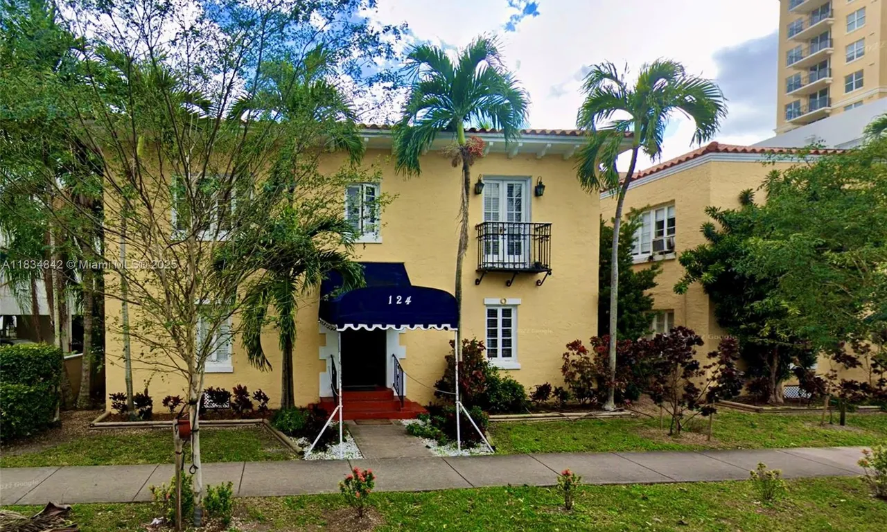 124 Mendoza Ave # 1A, Coral Gables FL 33134