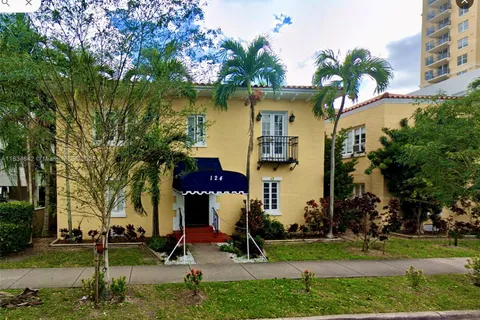 124 Mendoza Ave # 1A, Coral Gables FL 33134