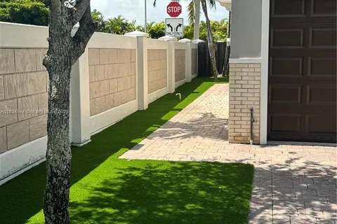 10400 NW 58th Ter, Doral FL 33178
