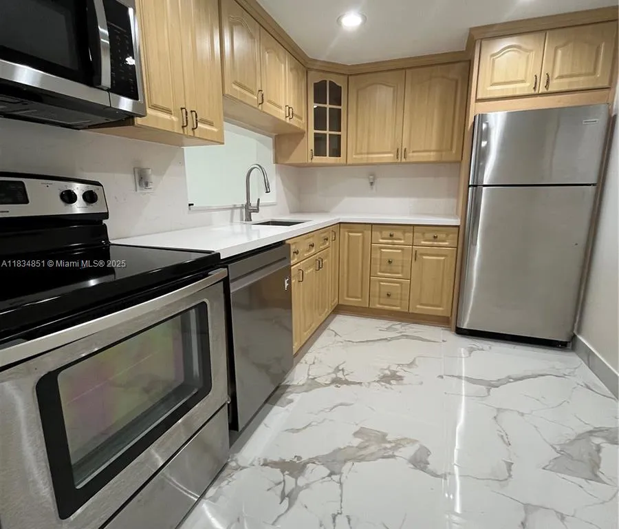 8540 SW 133rd Ave Rd # 308, Miami FL 33183