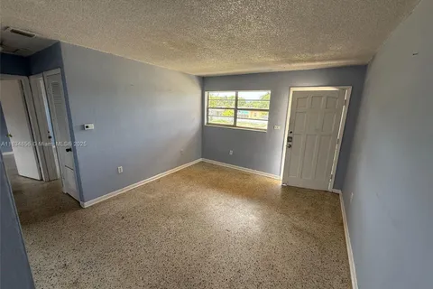 3039 NW 21st Ct # 5, Miami FL 33142