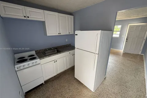 3039 NW 21st Ct # 5, Miami FL 33142