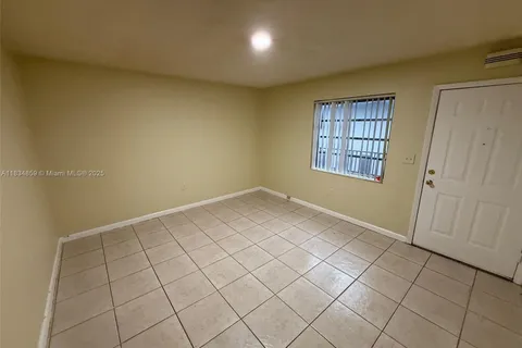 1225 W 30th St # 26, Hialeah FL 33012