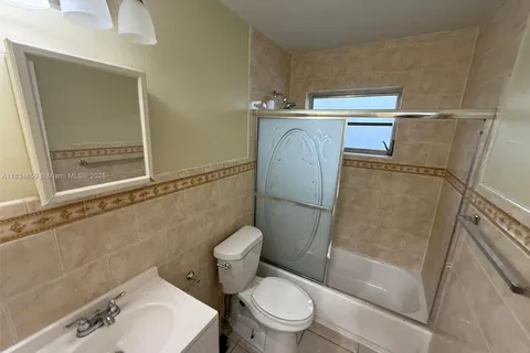 1225 W 30th St # 26, Hialeah FL 33012