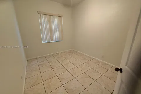 952 Sunflower Cir, Weston FL 33327