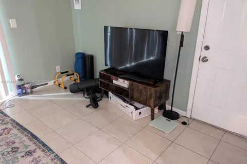 631 Lyons Rd # 12106, Coconut Creek FL 33063