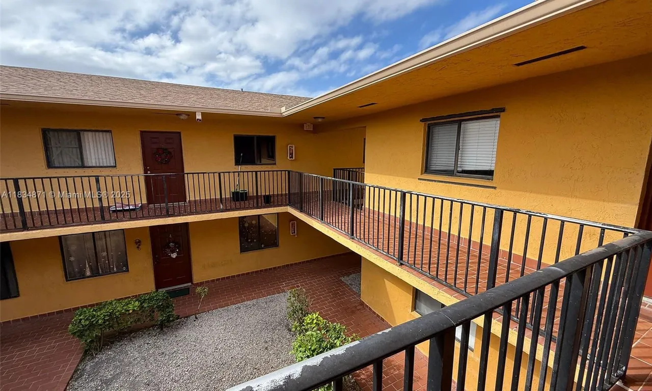 6278 W 22nd Ct # 14, Hialeah FL 33016