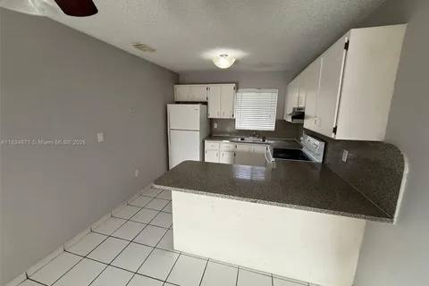 6278 W 22nd Ct # 14, Hialeah FL 33016