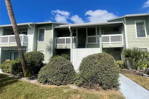 455 ALT 19 # 12, Palm Harbor FL 34683