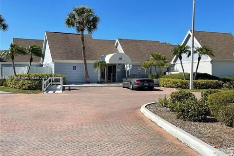 455 ALT 19 # 12, Palm Harbor FL 34683