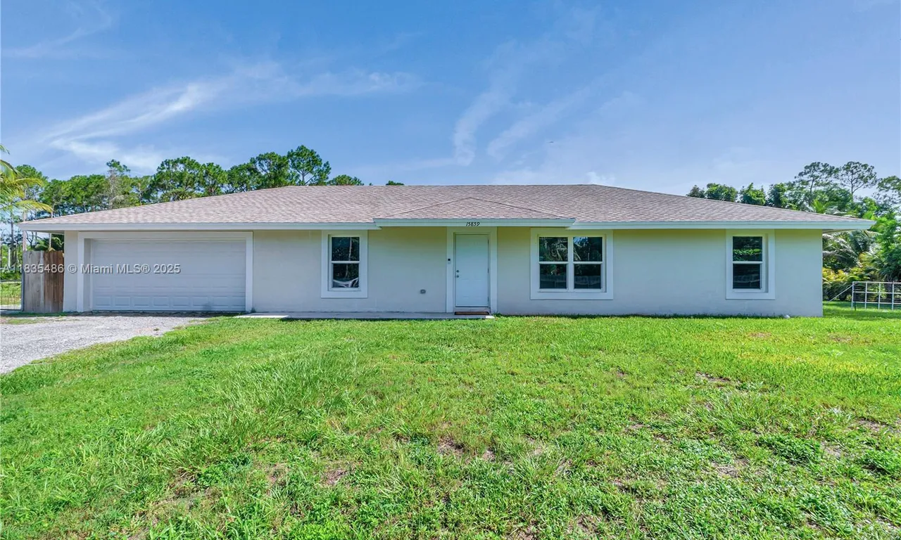 15859 N 68th Ct N, Loxahatchee FL 33470