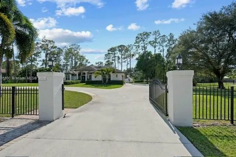 16368 Valencia Blvd, Loxahatchee FL 33470