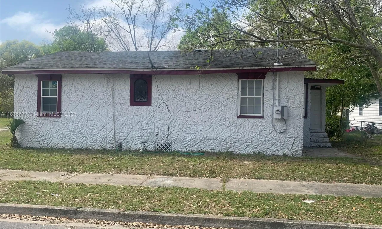 5246 Buick Ave, Jacksonville FL 32209
