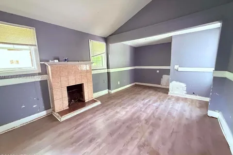 5246 Buick Ave, Jacksonville FL 32209