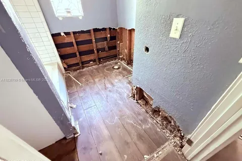 5246 Buick Ave, Jacksonville FL 32209