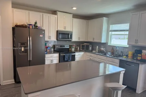 144 TAFT DR, Davenport FL 33837