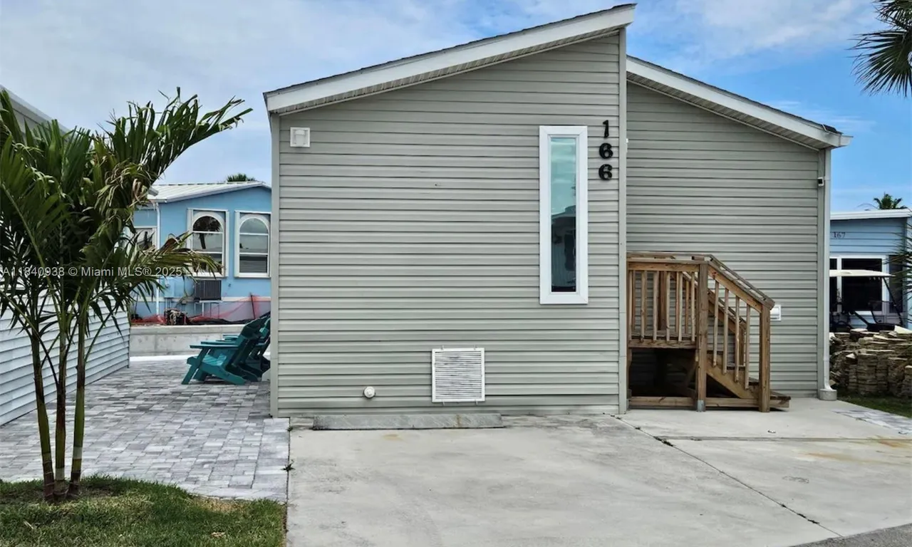 166 Nettles Blvd, Jensen Beach FL 34957