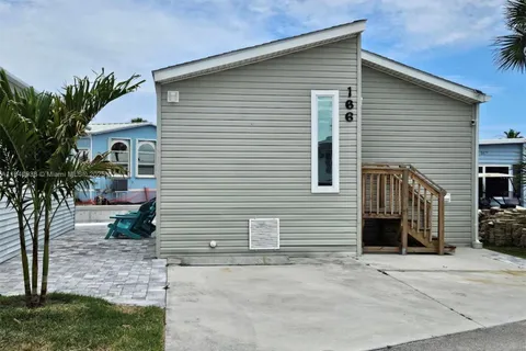 166 Nettles Blvd, Jensen Beach FL 34957