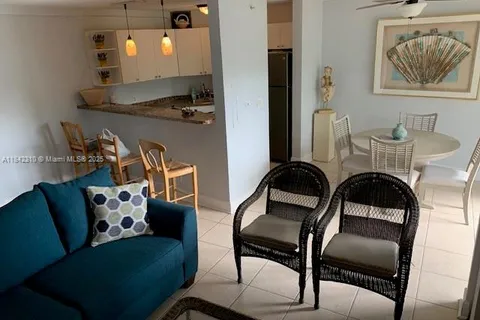 3315 58th # 218, St Petersburg FL 33712