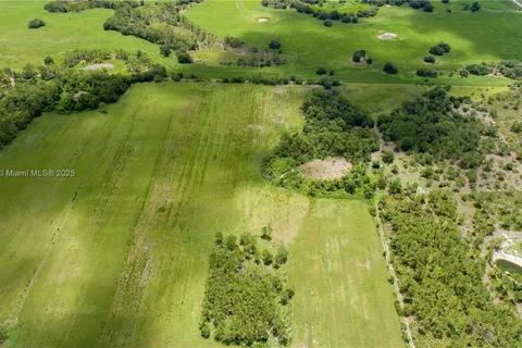 1432 SILVER LAKE RD, Other City - In The State Of Florida FL 33935