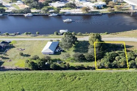 Lot 19 River Rd, Moore Haven FL 33471