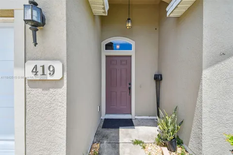 419 Cierra Oaks Cir, Other City - In The State Of Florida FL 32159