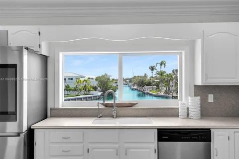 187 Plantation Ave, Tavernier FL 33070