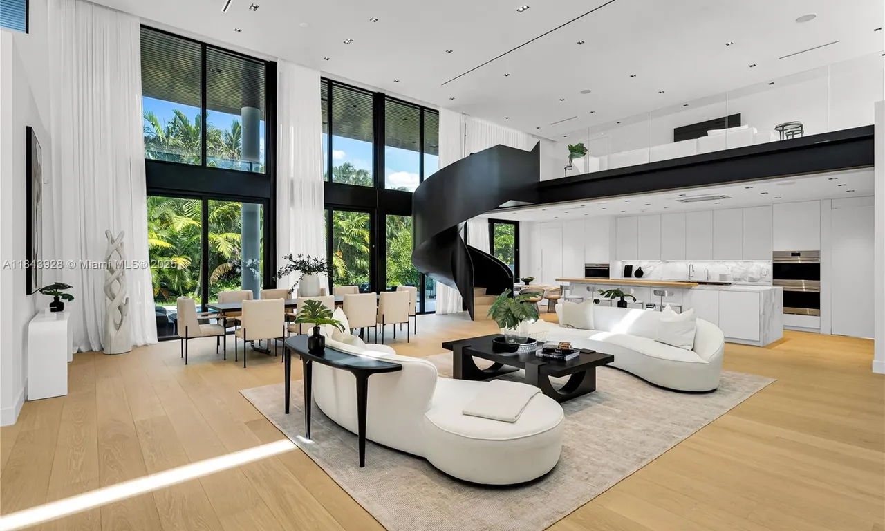 620 Ocean Blvd, Golden Beach FL 33160