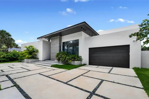 620 Ocean Blvd, Golden Beach FL 33160