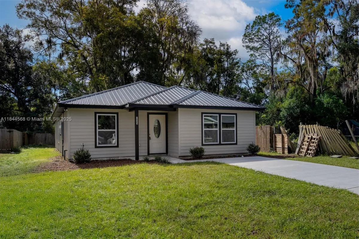 1523 NE 1st Avenue, Gainesville FL 32641