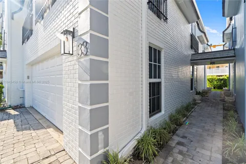 1194 Hillsboro Mile # 33, Hillsboro Beach FL 33062