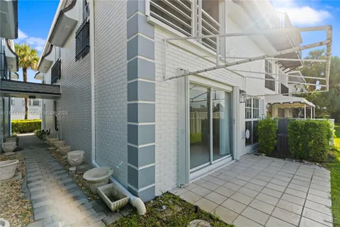 1194 Hillsboro Mile # 33, Hillsboro Beach FL 33062