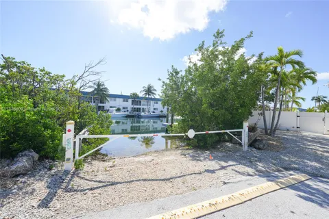 104 52nd Street Ocean, Marathon FL 33050