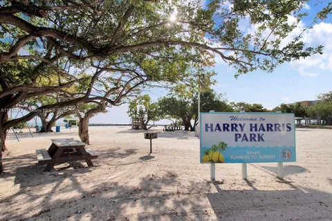 190 Dove Creek Dr, Tavernier FL 33070