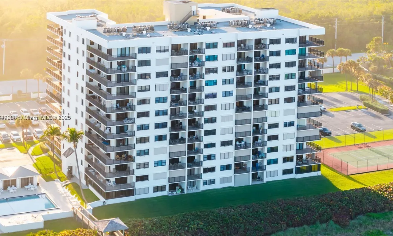 10044 S Ocean Dr # 105, Jensen Beach FL 34957