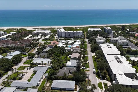 915-917 Turtle Cove Ln, Vero Beach FL 32963