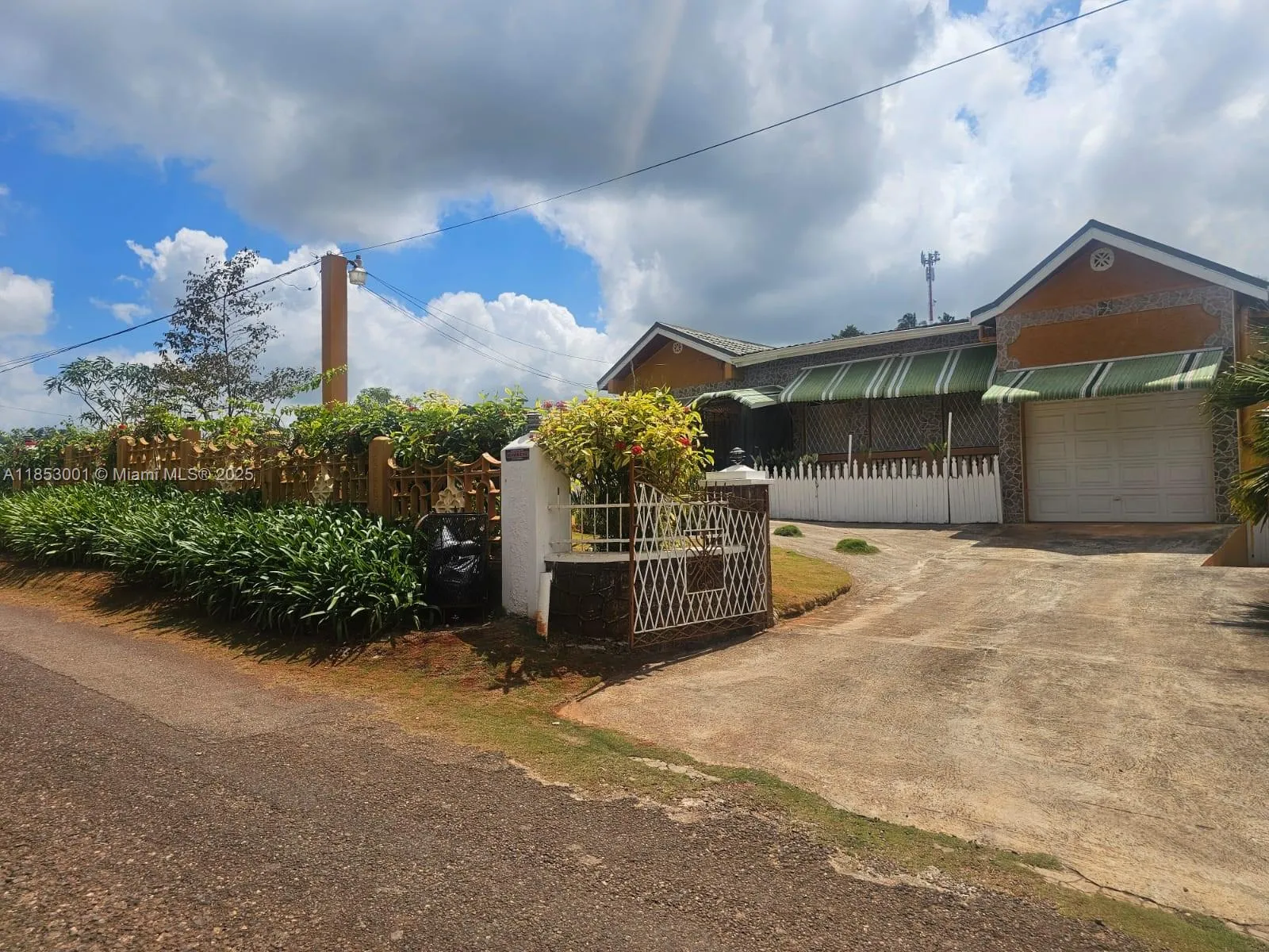 00 Mandeville, Manchester Hills Jamaica, FL