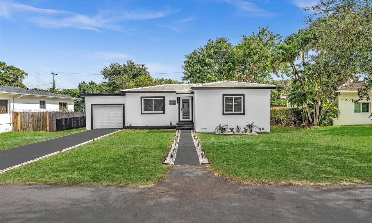 141 NW 89th St, El Portal FL 33150