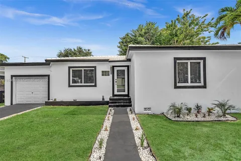 141 NW 89th St, El Portal FL 33150