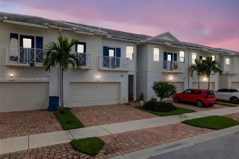 11997 Park Central, Royal Palm Beach FL 33411