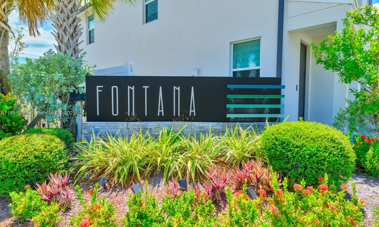 3506 Joshua Tree St, Palm Springs FL 33461