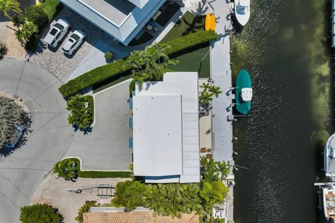 122 Court Contessa, Islamorada FL 33036