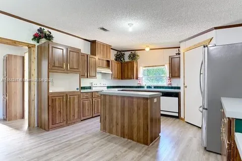 1320 Seminole Ave, Other City - In The State Of Florida FL 33935