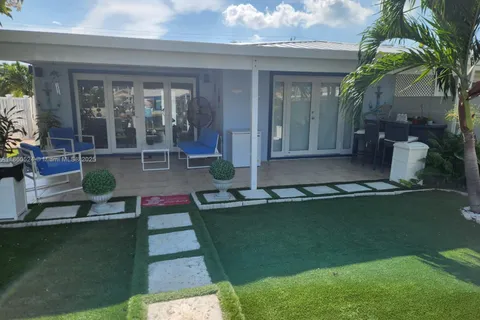 160 10th St, Marathon FL 33051