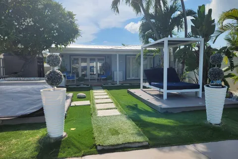 160 10th St, Marathon FL 33051