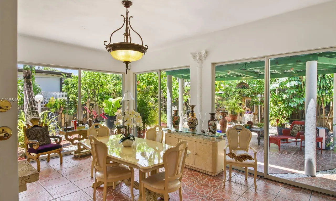 6101 SW 13th Ter, West Miami FL 33144